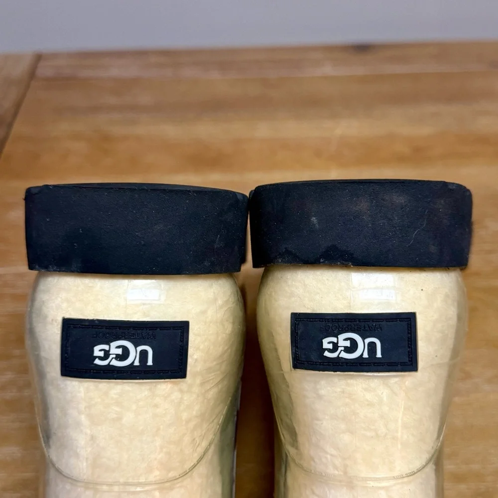 UGG‎ Classic Clear Mini Boot Faux Shearling Natural/Blk Sz 8 *FLAW*